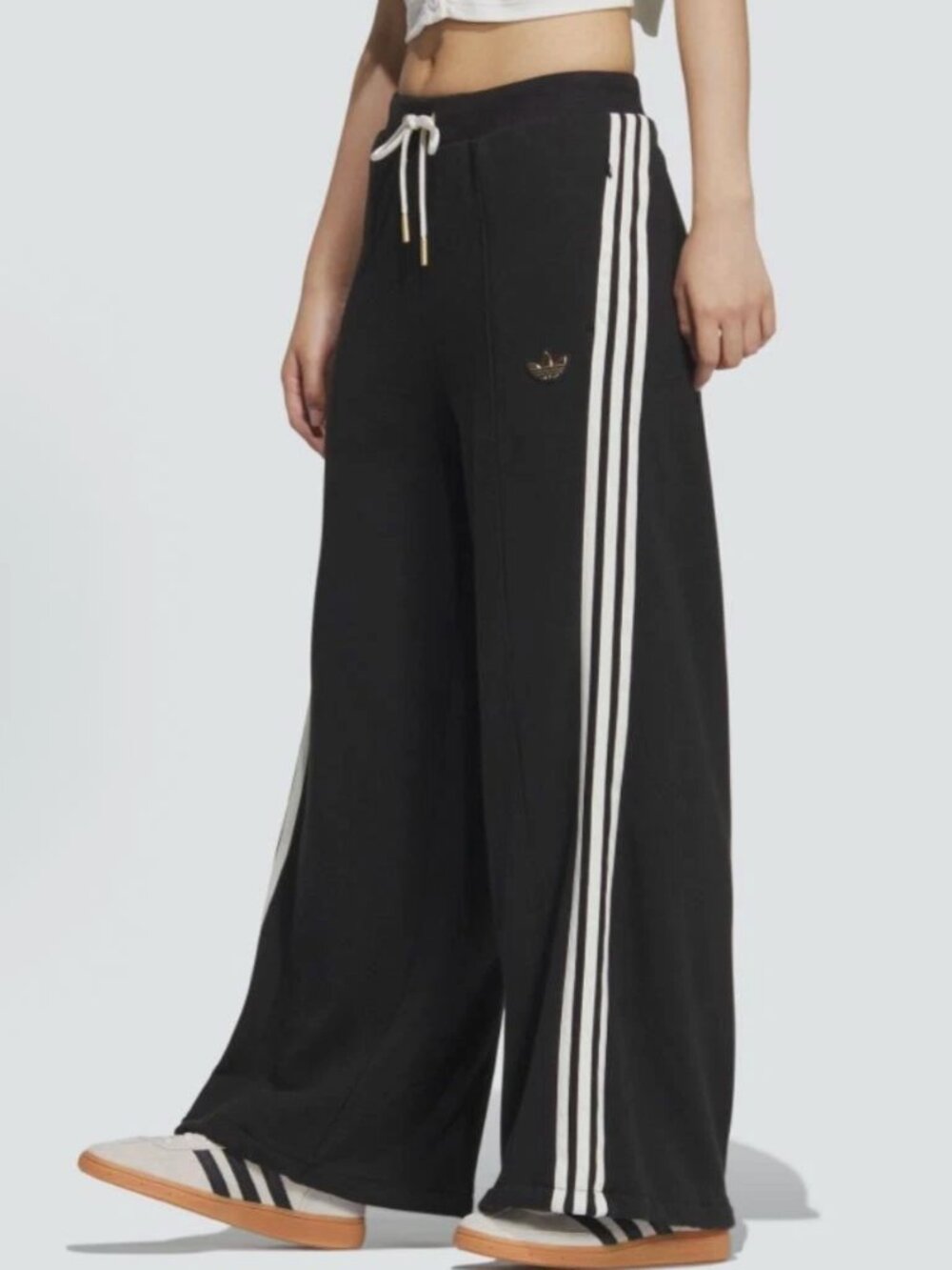 ADIDAS Adicolor 3-Stripes Loose French Terry Wide Leg Pants black w. white lines - Picture 2 of 5